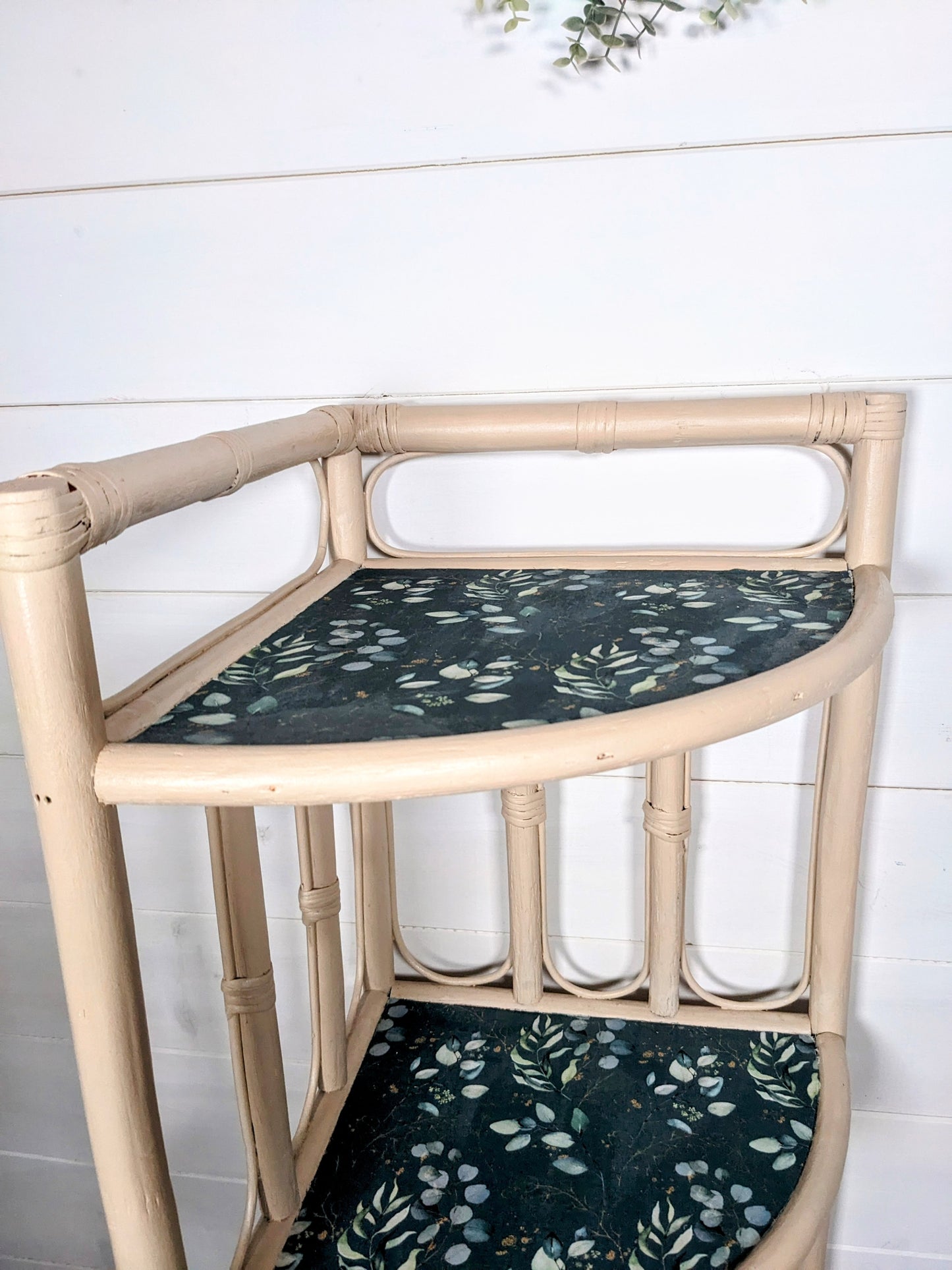 Table console d'encoignure en rotin, sable et tissu eucalyptus